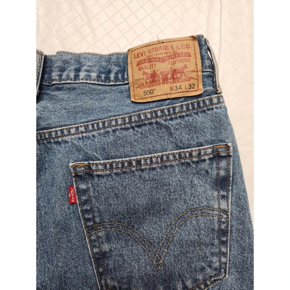 Levis 550 Jeans Mens 34x32 Blue Medium Wash Relaxed Tapered Denim Pants